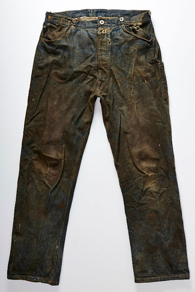 История джинсов: waist overalls от бренда Levi